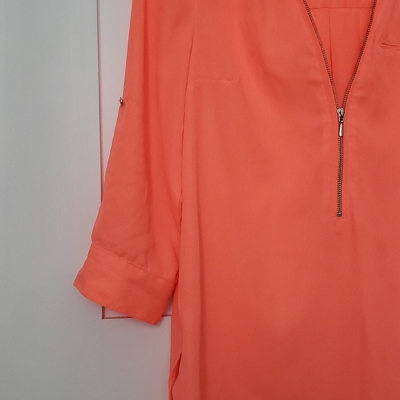 Dynamite neon coral blouse - Picture 5 of 7